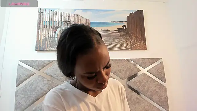 Snapshot of Alisson-Noa chatting on August 1, 2026, 12:36 pm Alisson-Noa online show from August 1, 2026, 12:36 pm