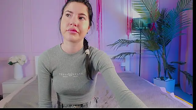 Emily xoo online show from May 29, 2026, 8:15 pm