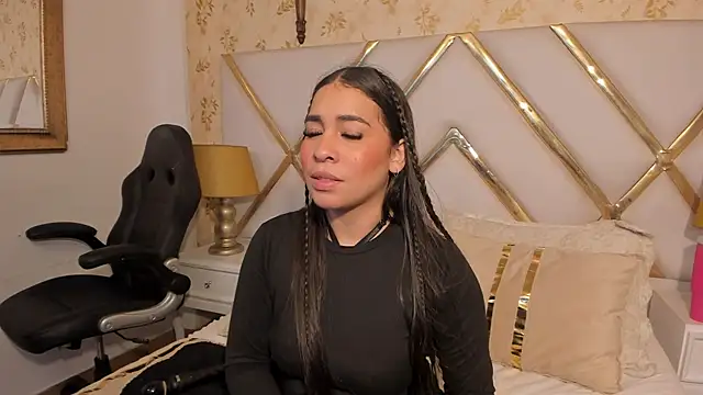 SussyFoxxx online show from May 13, 2026, 8:16 pm
