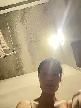 Zuzu sexy online show from July 16, 2026, 5:04 am