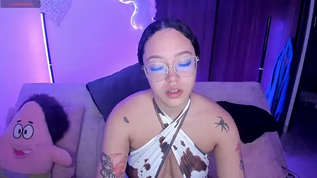 Snapshot of liz_martins1 chatting on July 1, 2026, 2:01 am liz martins1 online show from July 1, 2026, 2:01 am