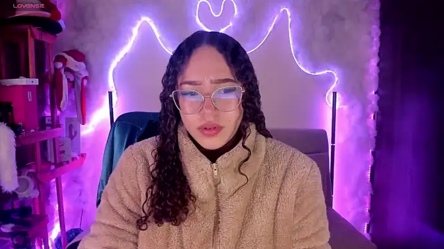 Snapshot of liz_martins1 chatting on August 4, 2026, 3:33 am liz martins1 online show from August 4, 2026, 3:33 am