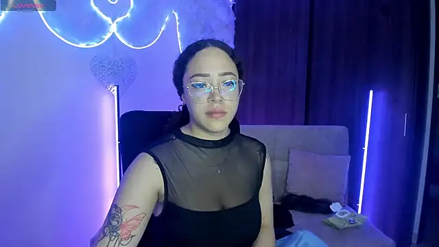 Snapshot of liz_martins1 chatting on June 20, 2026, 2:05 am liz martins1 online show from June 20, 2026, 2:05 am