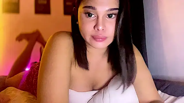 Snapshot of Sassalillyx chatting on May 26, 2026, 11:52 am Sassalillyx online show from May 26, 2026, 11:52 am