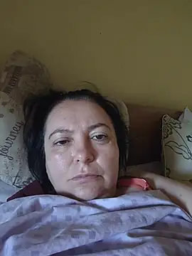 Snapshot of EmmaEmmy40 chatting on June 15, 2026, 4:01 am EmmaEmmy40 online show from June 15, 2026, 4:01 am