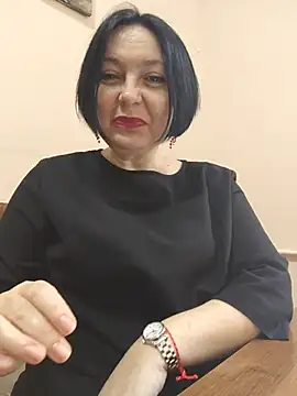 Snapshot of EmmaEmmy40 chatting on May 25, 2026, 7:18 am EmmaEmmy40 online show from May 25, 2026, 7:18 am