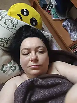 Snapshot of EmmaEmmy40 chatting on June 25, 2026, 4:10 am EmmaEmmy40 online show from June 25, 2026, 4:10 am