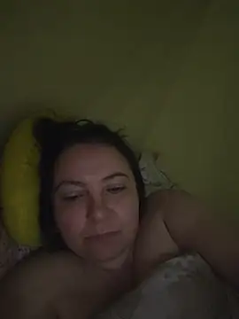 Snapshot of EmmaEmmy40 chatting on May 17, 2026, 6:41 pm EmmaEmmy40 online show from May 17, 2026, 6:41 pm