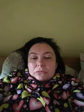 Snapshot of EmmaEmmy40 chatting on May 10, 2026, 4:31 pm EmmaEmmy40 online show from May 10, 2026, 4:31 pm