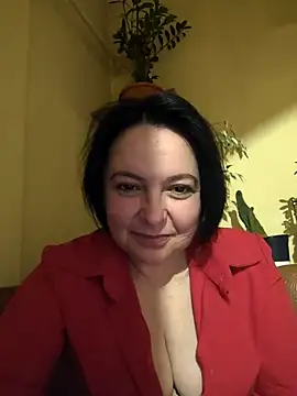 Snapshot of EmmaEmmy40 chatting on May 4, 2026, 7:06 pm EmmaEmmy40 online show from May 4, 2026, 7:06 pm
