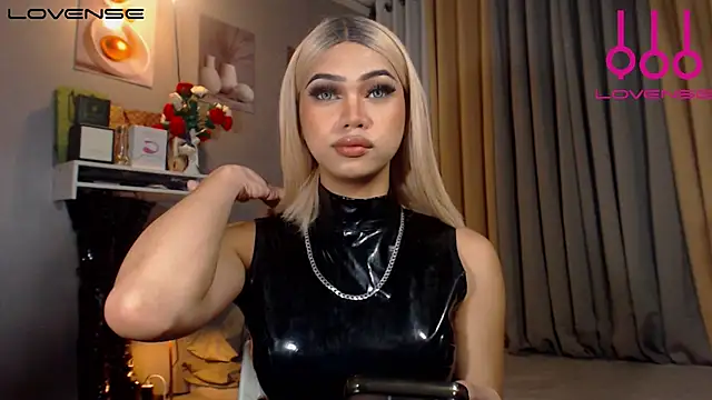 Snapshot of Lexi_ThunderFuck chatting on June 23, 2026, 6:22 am Lexi ThunderFuck online show from June 23, 2026, 6:22 am