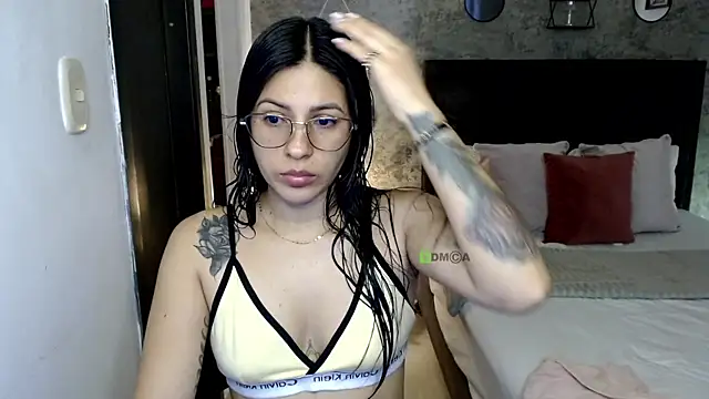 isa cruzx online show from July 9, 2026, 9:36 pm