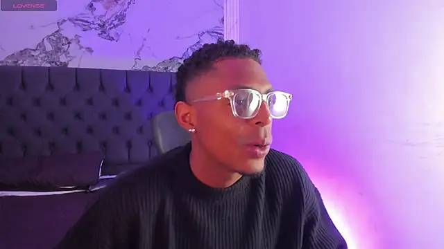Snapshot of timosX_ chatting on May 10, 2026, 8:54 pm timosX online show from May 10, 2026, 8:54 pm