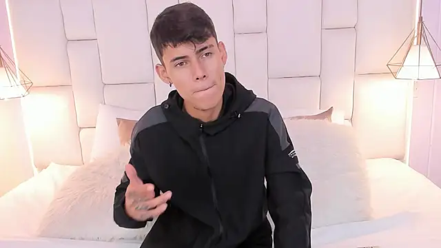 JacobFerrer online show from May 26, 2026, 5:44 pm