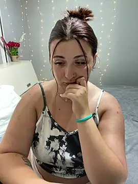 AureTease online show from July 6, 2026, 6:54 pm