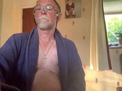 Moonraker64 online show from June 23, 2026, 5:27 am