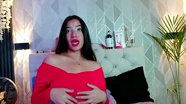 Snapshot of Zaira_bonny chatting on June 6, 2026, 9:20 pm Zaira bonny online show from June 6, 2026, 9:20 pm