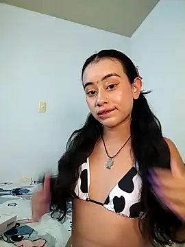 L0lita Emi12 online show from June 1, 2026, 8:08 pm