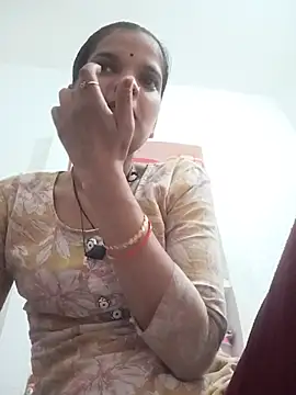 Snapshot of Student_garl_1 chatting on July 3, 2026, 11:39 am Student garl 1 online show from July 3, 2026, 11:39 am