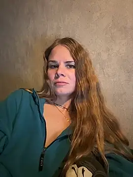 Snapshot of MaryMathews_ chatting on June 16, 2026, 1:27 am MaryMathews online show from June 16, 2026, 1:27 am