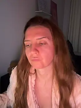 Snapshot of therealgingerr chatting on May 30, 2026, 9:42 pm therealgingerr online show from May 30, 2026, 9:42 pm