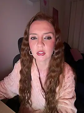 Snapshot of therealgingerr chatting on June 27, 2026, 1:22 am therealgingerr online show from June 27, 2026, 1:22 am