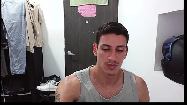 RaulRico online show from May 31, 2026, 1:00 am