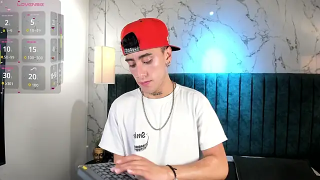 Spencerwhite  online show from May 15, 2026, 8:18 pm