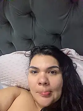 Snapshot of DiosaBelle chatting on July 15, 2026, 3:57 am DiosaBelle online show from July 15, 2026, 3:57 am