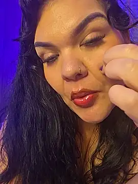 Snapshot of DiosaBelle chatting on July 17, 2026, 3:15 am DiosaBelle online show from July 17, 2026, 3:15 am