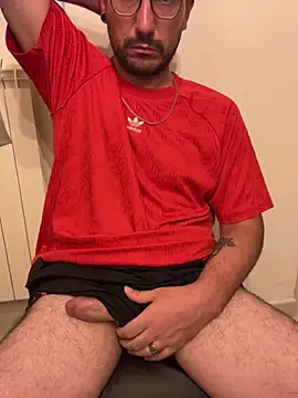 naughtybustard online show from July 16, 2026, 1:02 am