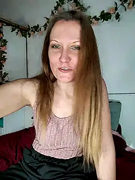 Snapshot of Candy_Cougar chatting on May 7, 2026, 6:28 am Candy Cougar online show from May 7, 2026, 6:28 am