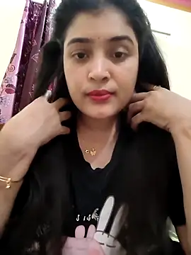 Joya-02 online show from May 5, 2026, 7:17 pm