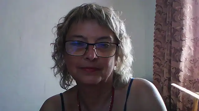 ElizabethGorden online show from July 17, 2026, 6:32 am
