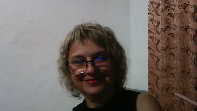 ElizabethGorden online show from July 12, 2026, 6:31 pm
