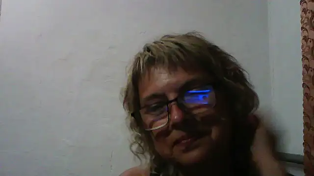 ElizabethGorden online show from July 19, 2026, 7:21 pm