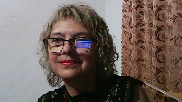ElizabethGorden online show from July 4, 2026, 6:23 pm