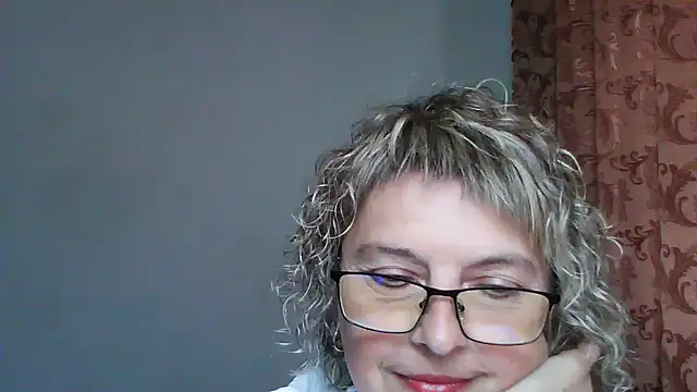 Snapshot of ElizabethGorden chatting on June 18, 2026, 1:27 pm ElizabethGorden online show from June 18, 2026, 1:27 pm
