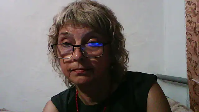 ElizabethGorden online show from July 21, 2026, 5:58 pm