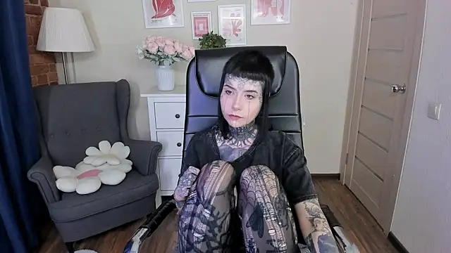 Snapshot of Bloood__Mary chatting on July 24, 2026, 8:27 pm Bloood Mary online show from July 24, 2026, 8:27 pm