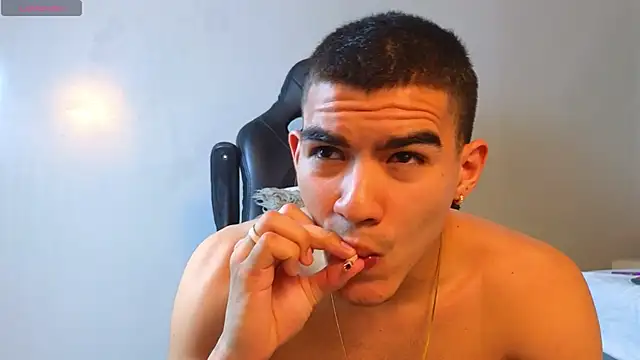 Sebastian Vega online show from June 21, 2026, 12:49 am