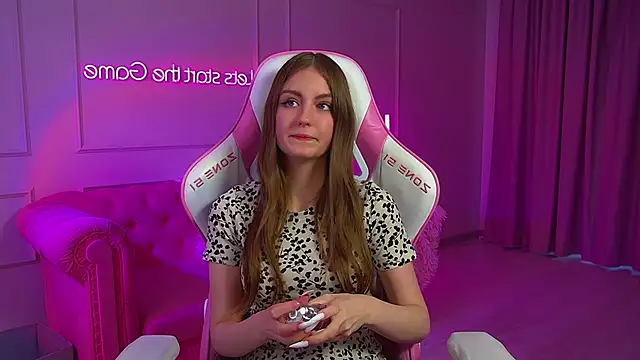 SofiaSarvains online show from June 11, 2026, 2:53 am