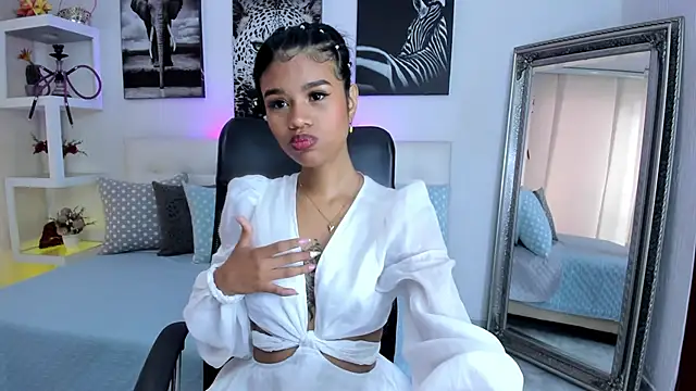 lilith-lior online show from May 12, 2026, 12:22 pm