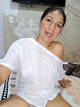 Snapshot of Rosa1079 chatting on June 1, 2026, 3:11 pm Rosa1079 online show from June 1, 2026, 3:11 pm