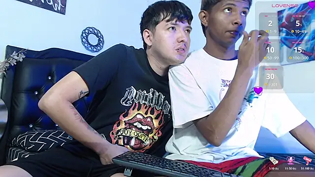 Santiago And Mick online show from July 24, 2026, 8:16 pm