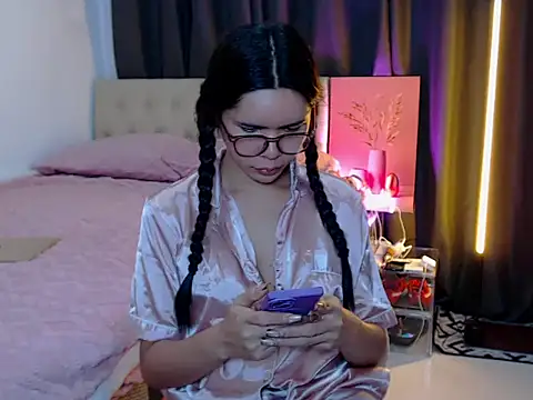 Snapshot of Alexandra_Kenn chatting on July 4, 2026, 4:55 pm Alexandra Kenn online show from July 4, 2026, 4:55 pm
