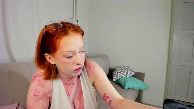 Maya foxy online show from May 25, 2026, 3:06 am