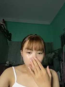 Snapshot of Cry_sexy chatting on July 18, 2026, 5:21 pm Cry sexy online show from July 18, 2026, 5:21 pm