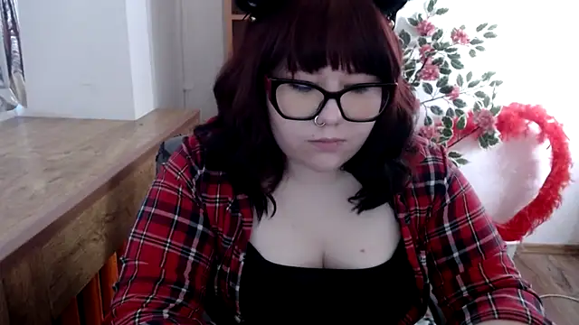KarolinasHot online show from May 22, 2026, 5:11 pm