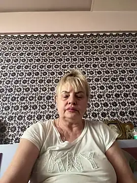 Snapshot of AnastasiaGrey777 chatting on June 27, 2026, 5:02 am AnastasiaGrey777 online show from June 27, 2026, 5:02 am